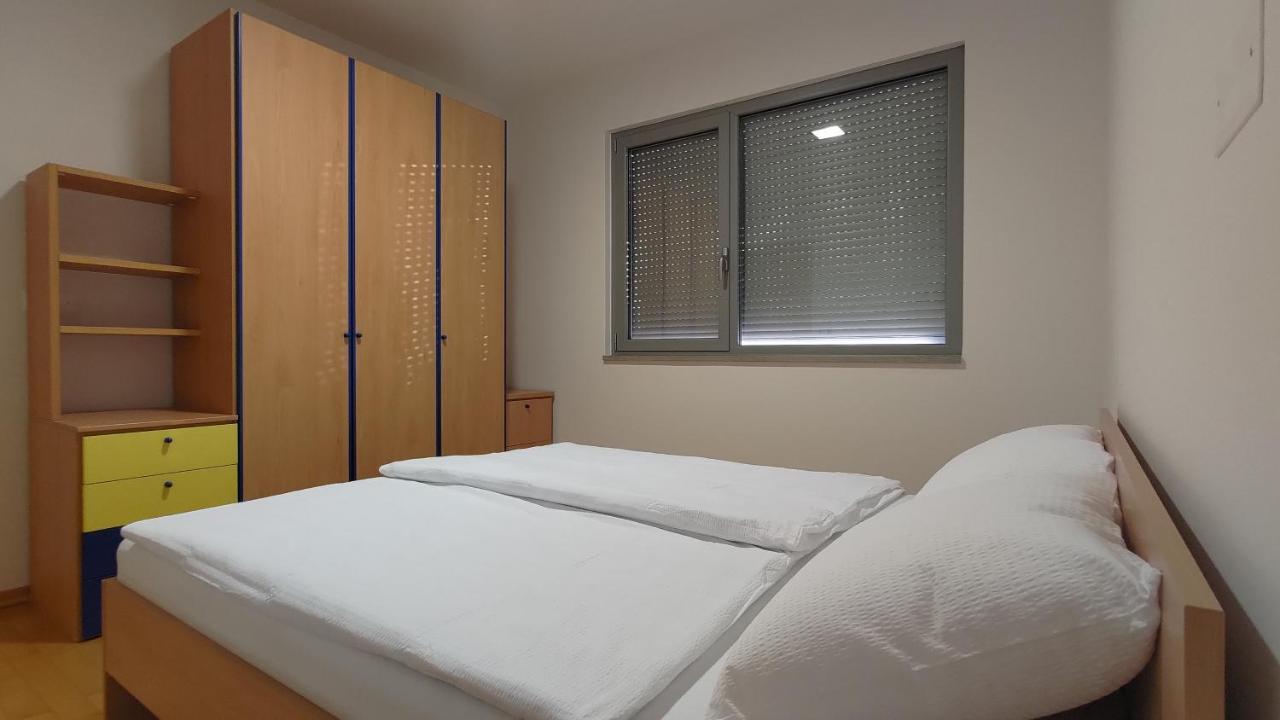 Apartmaji Palea Izola Bagian luar foto